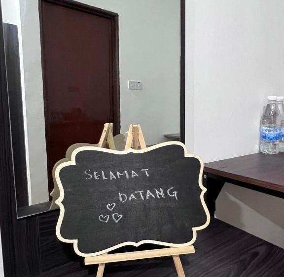 スタンダードスタジオ, Studio Homestay