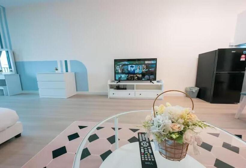 Студио Стандарт с Балконом, Netizen Cozy Suite By Guestonic