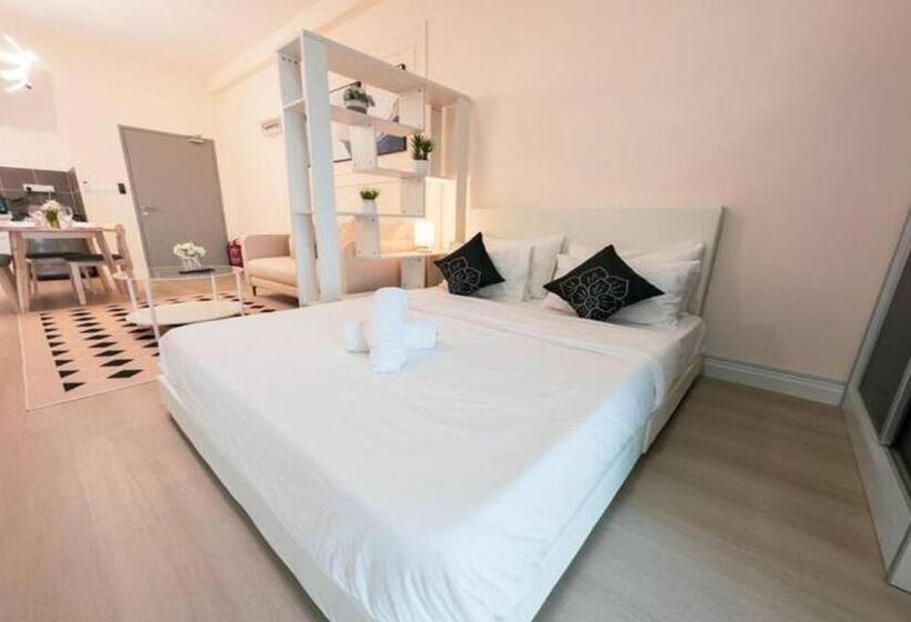 Студио Стандарт с Балконом, Netizen Cozy Suite By Guestonic