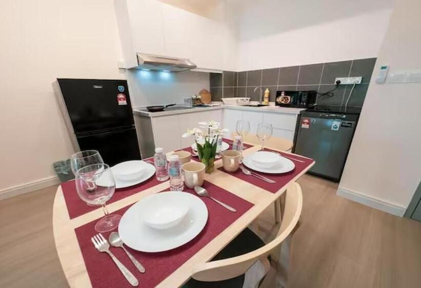 Студио Стандарт с Балконом, Netizen Cozy Suite By Guestonic