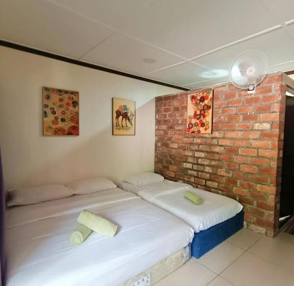 디럭스 트리플 룸, Collection O 90861 Bentong Nature Orchard Homestay