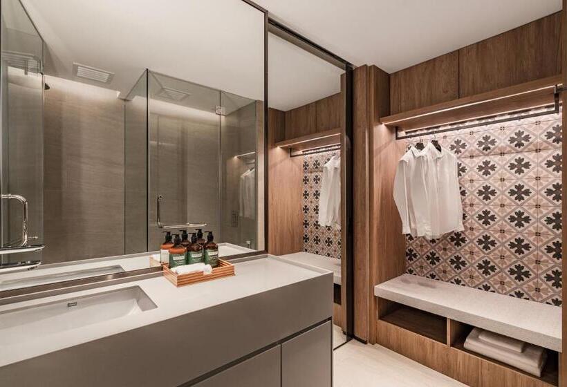 Номер Стандарт Вид на Море, Crowne Plaza Penang Straits City By Ihg