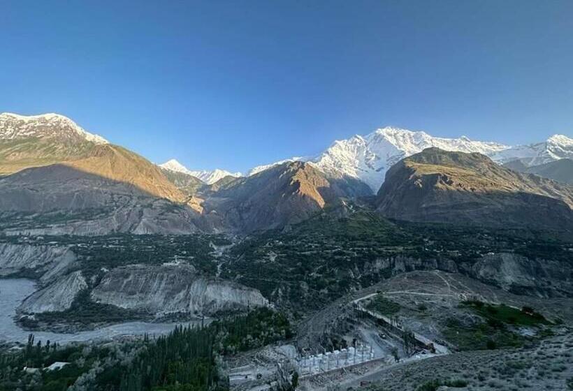 اتاق لوکس, Koh E Qaf Hunza
