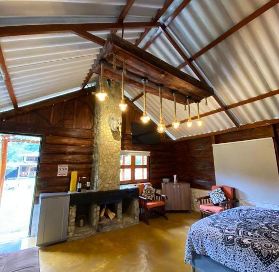 וילה בת חדר שינה 1, Riverside La Masía Eco