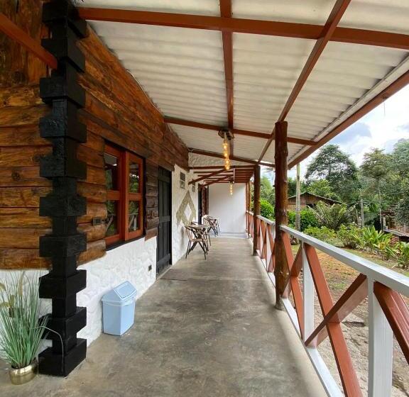 带阳台的豪华间, Riverside La Masía Eco