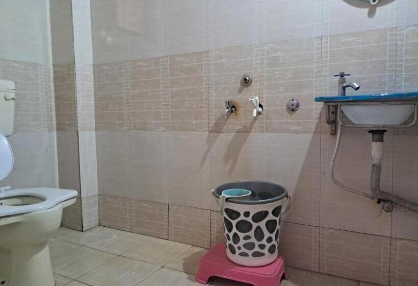 غرفة قياسية, Sai Raj Residency