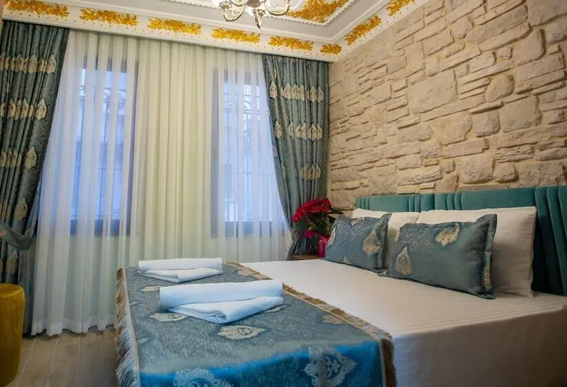 Standard-huone, Sayina