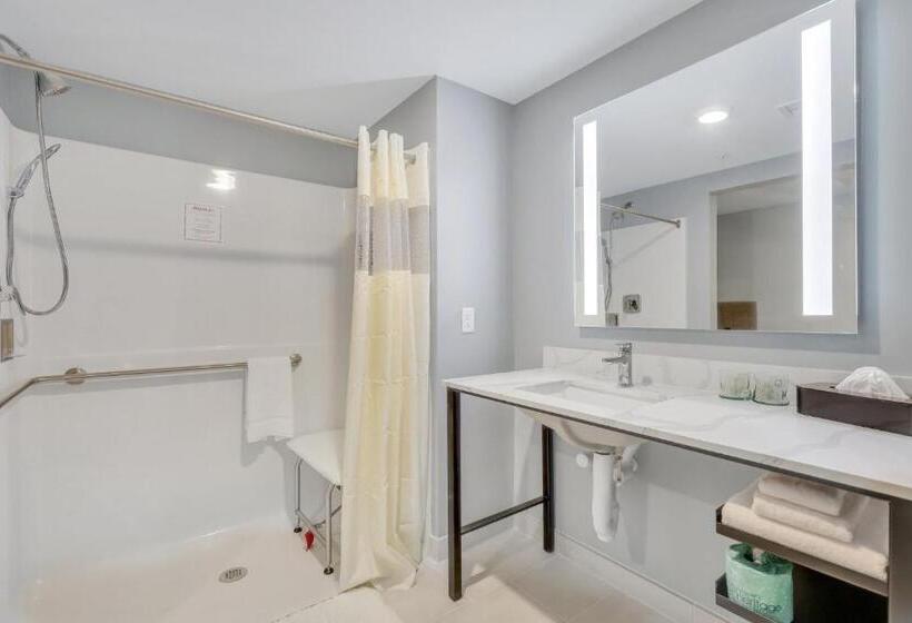 اتاق استاندارد یک تخته برای معلولان, The Kingston