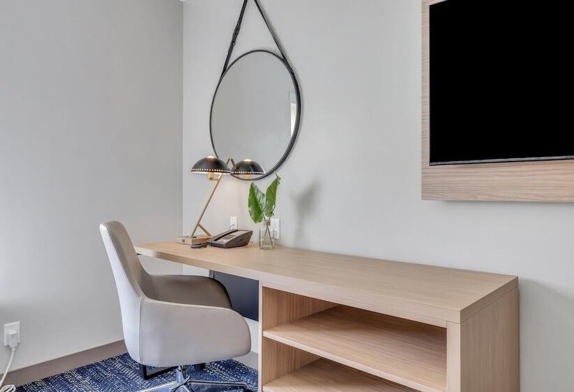 اتاق استاندارد, The Kingston