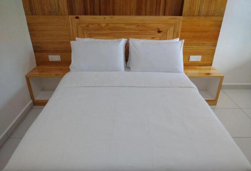 Quarto Estandar, Funduq Al Busyra