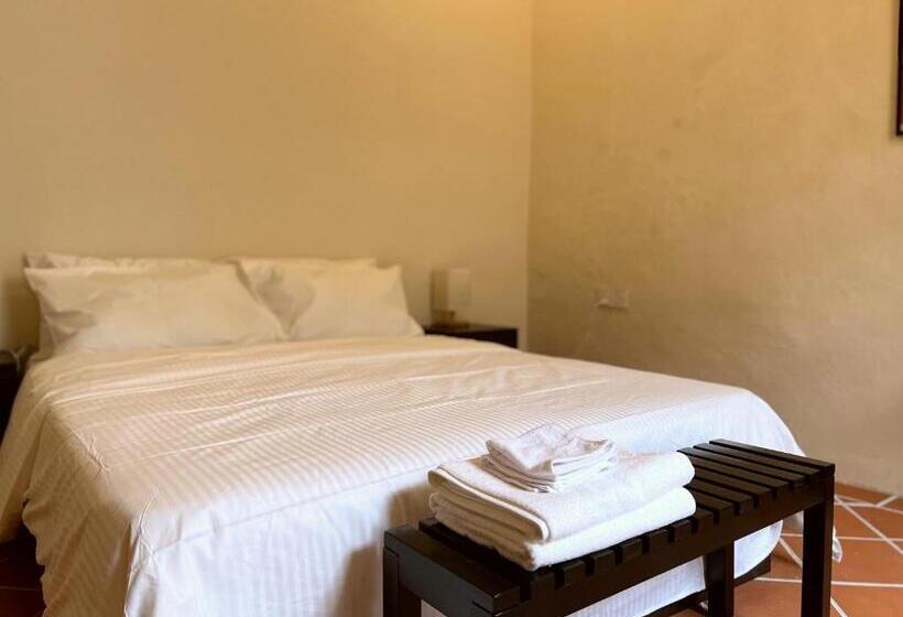 חדר סטנדרט חדר אמבטיה משותף, Aayu Stewart