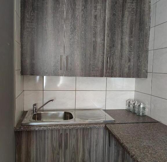 스탠다드 룸, Good And Proper Guest Lodge