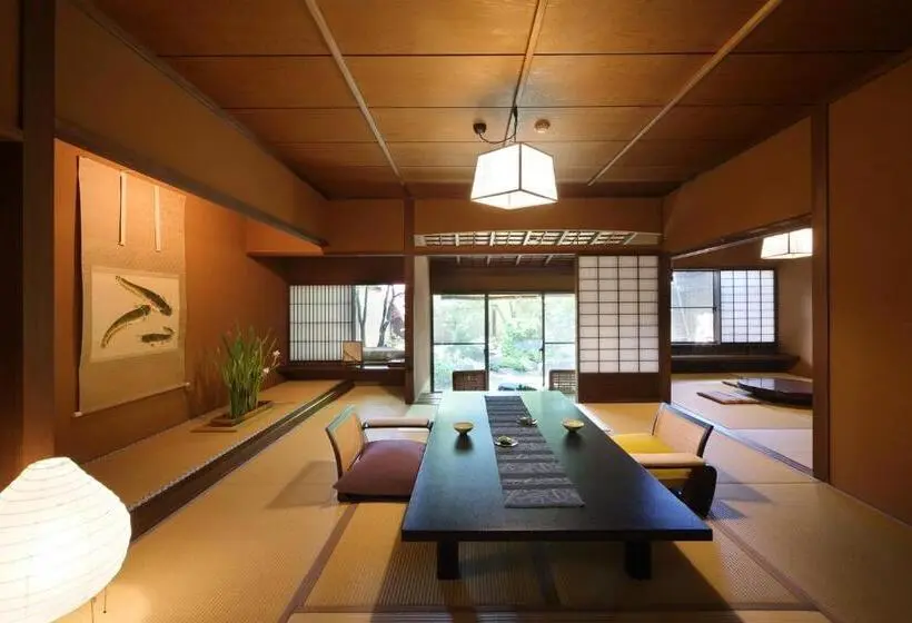デラックスファミリールーム, 天童荘 Tendoso