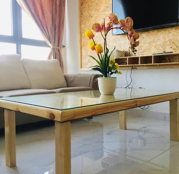 مجموعه ویستا شهر, The Pine House @ Troika Kb