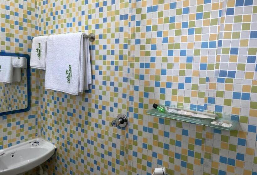 חדר סטנדרט, Greenleaf Resorts And Restaurant