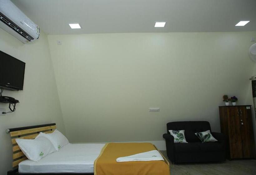 סוויטה משפחתית, Greenleaf Resorts And Restaurant