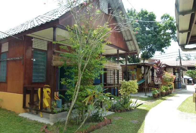 اتاق استاندارد با سرویس بهداشتی مشترک, Cheers Garden Chalet