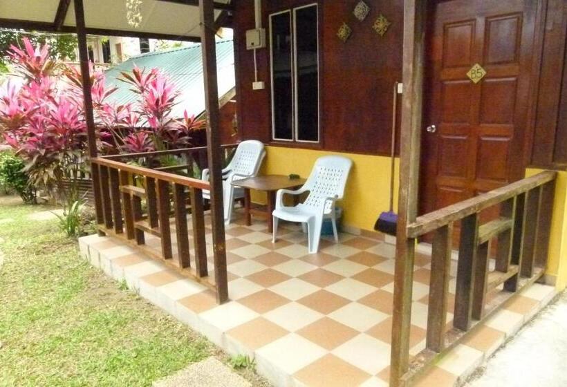 غرفة سوبيريور ثلاثية, Cheers Garden Chalet