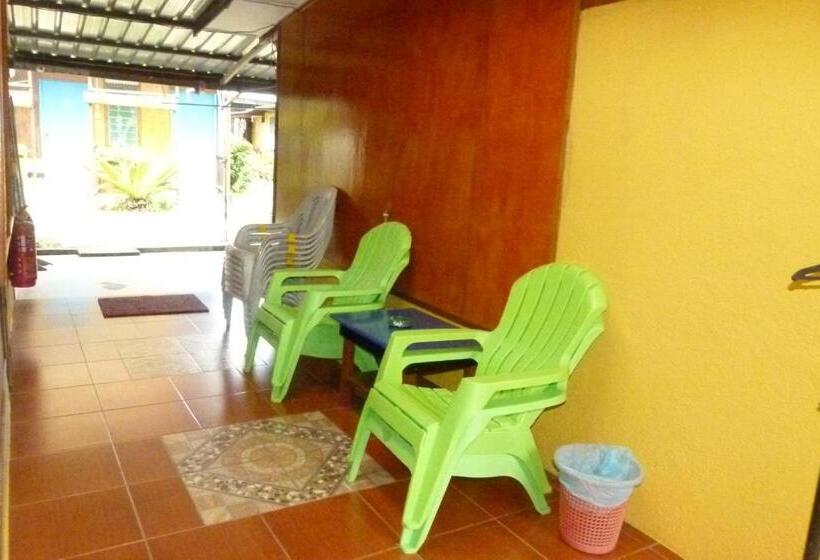 غرفة عائلية, Cheers Garden Chalet