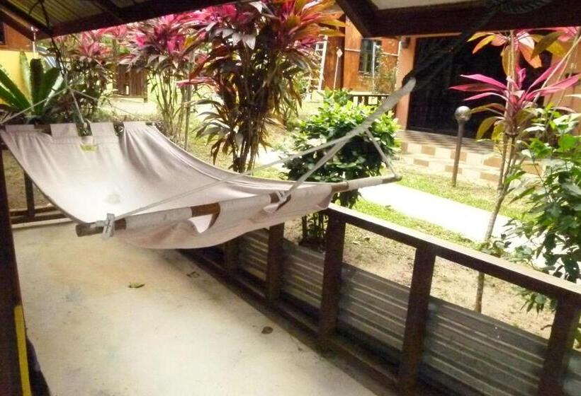 غرفة قياسية مطلّة علي الحديقة, Cheers Garden Chalet