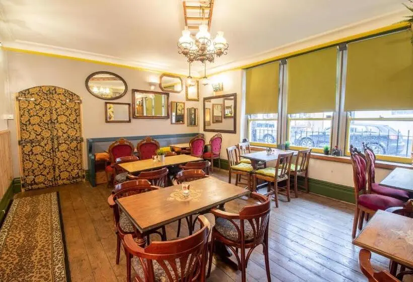 Standardrum Bergsutsikt, Cwmcarn Hotel & Bunkhouse