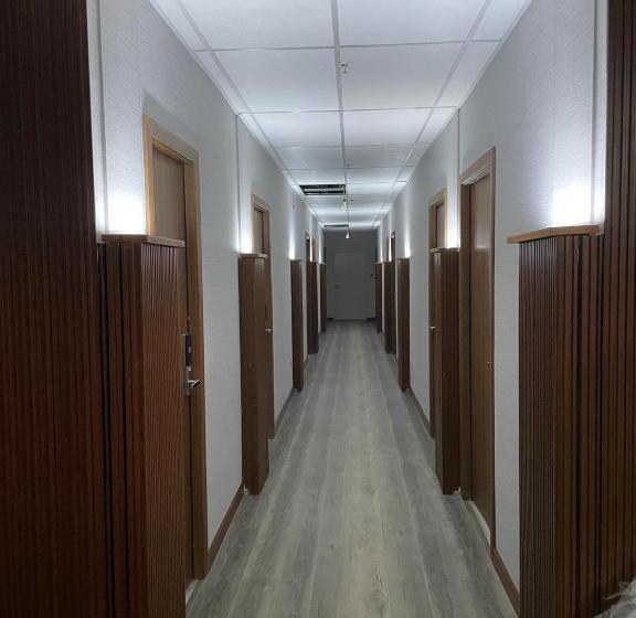 جناح جونيور, Kekehyu Business