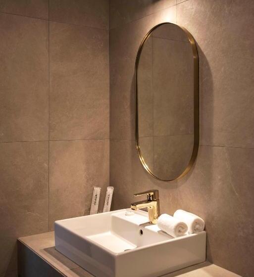 חדר סופריור, Monocolo Boutique