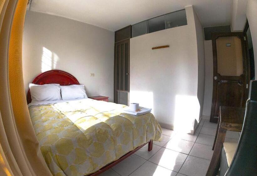 غرفة قياسية مزوَّدة بشُرفة, Tierra Viva Huamanga