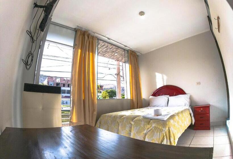 غرفة قياسية مزوَّدة بشُرفة, Tierra Viva Huamanga