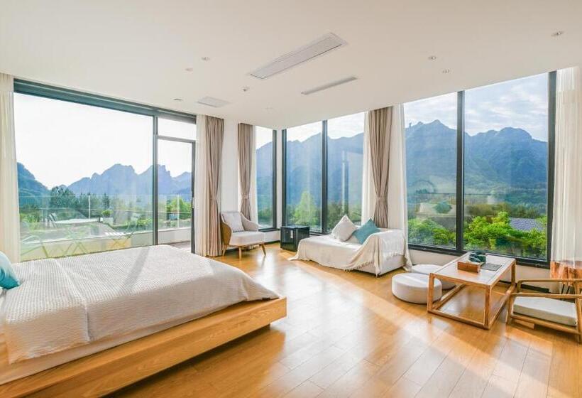 غرفة قياسية مزوَّدة بشُرفة, Xman Valley Sunrise Resort