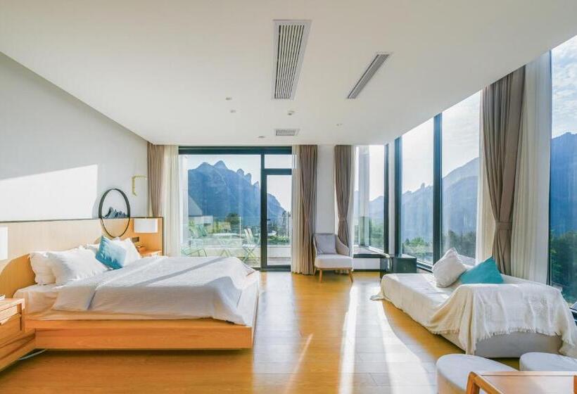 غرفة قياسية مزوَّدة بشُرفة, Xman Valley Sunrise Resort