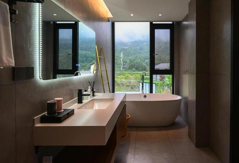 غرفة ديلوكس مزودة بشرفة, Xman Valley Sunrise Resort