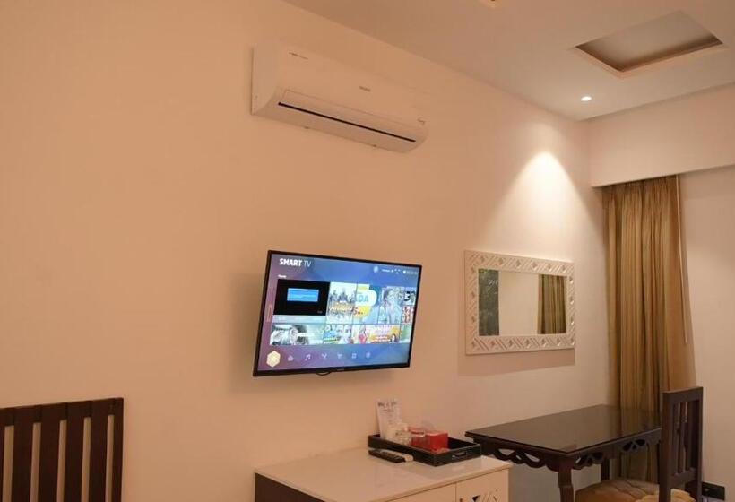 اتاق لوکس با تخت بزرگ, Kamal Resorts   The Luxury Of Being Yourself