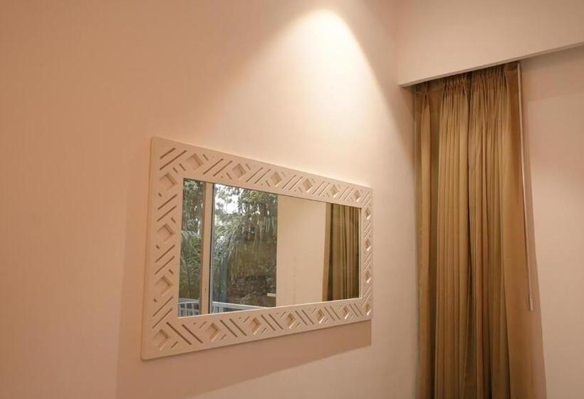 اتاق لوکس با تخت بزرگ, Kamal Resorts   The Luxury Of Being Yourself