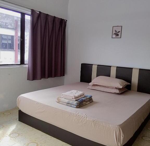 חדר דחוקס עם מיטת קינג, Happy Bentong Guest House