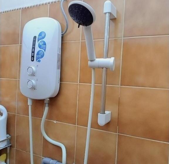 Семейный Номер, Happy Bentong Guest House