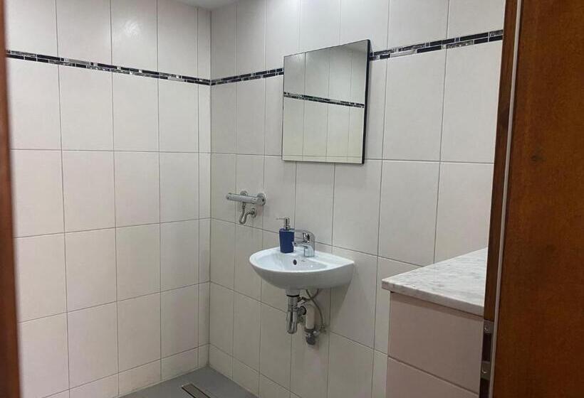 Номер Стандарт, Zimmervermietung Abir