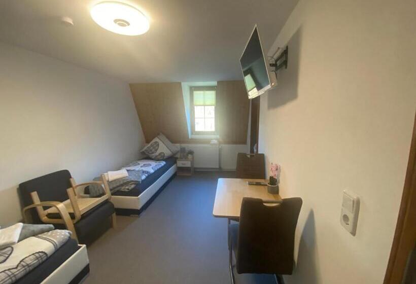 Номер Стандарт, Zimmervermietung Abir