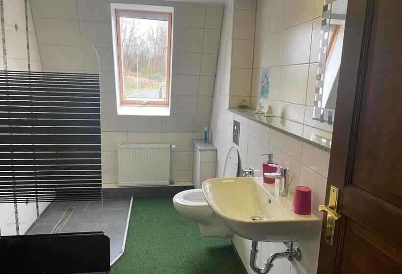 Номер Стандарт, Zimmervermietung Abir