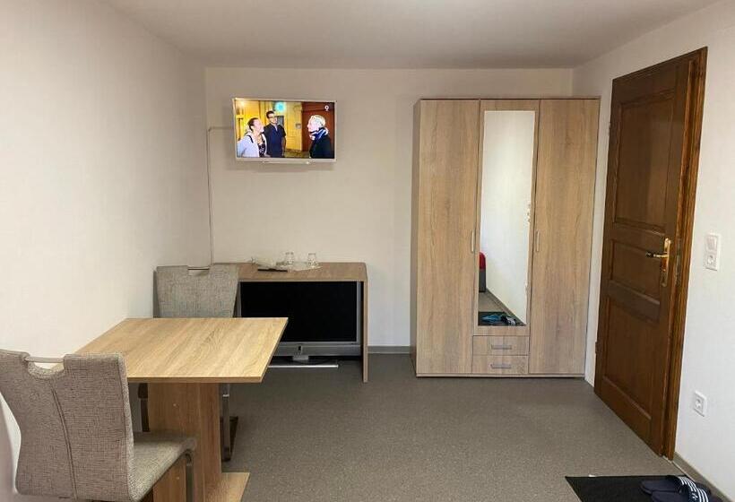 Номер Стандарт, Zimmervermietung Abir