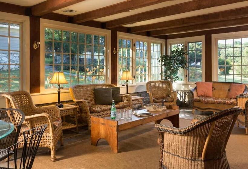 Люкс, Inn And Cabins At Vaucluse Spring