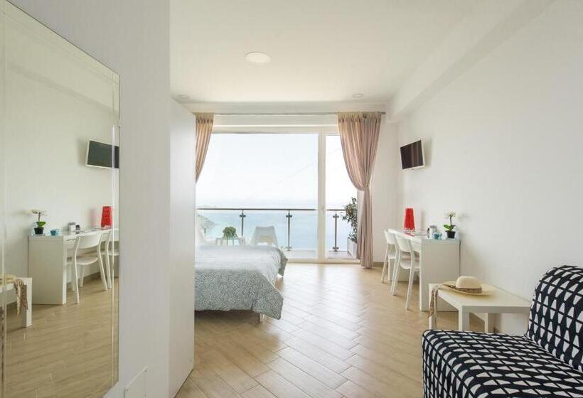 オーシャンビュースタンダードルームバルコニー付き, Talè Gioiosa