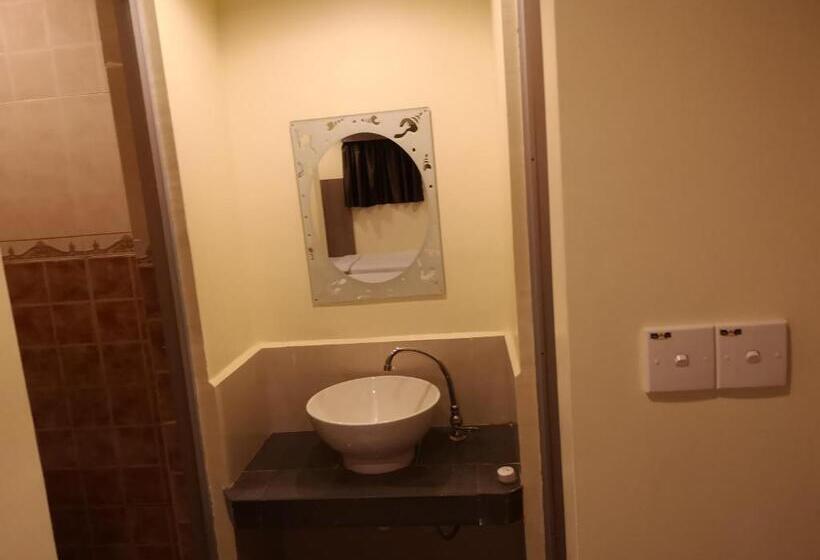 غرفة سوبيريور رباعية, Ambassador 1