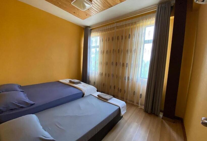 חדר משפחתי, Suza Hostel