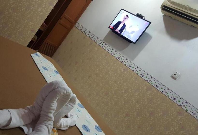 キングサイズベッドのスタンダードルーム, New Orchid Hotel Tuaran