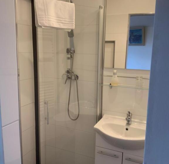 经济房, Pension Hofmann