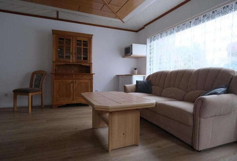 Семейное Бунгало, Pension Hofmann