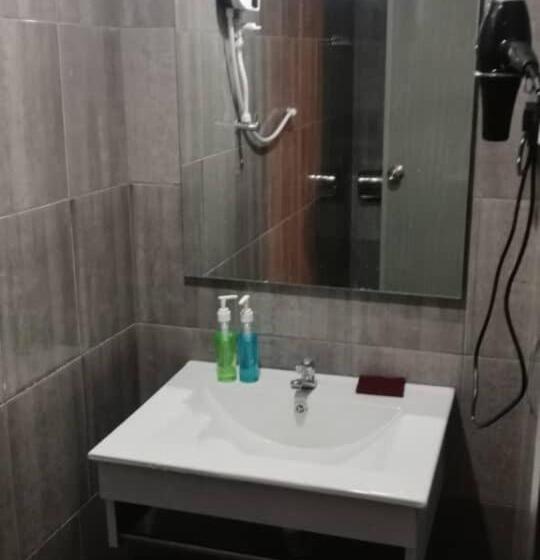 디럭스 룸, Myera