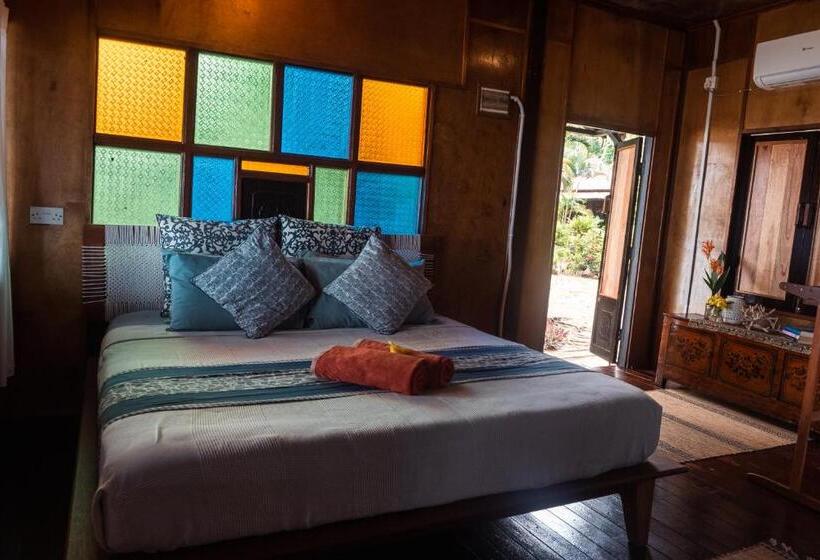 בקתה סטנדרטית, Swiss Cottage Tioman