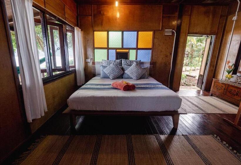 בקתה סטנדרטית, Swiss Cottage Tioman